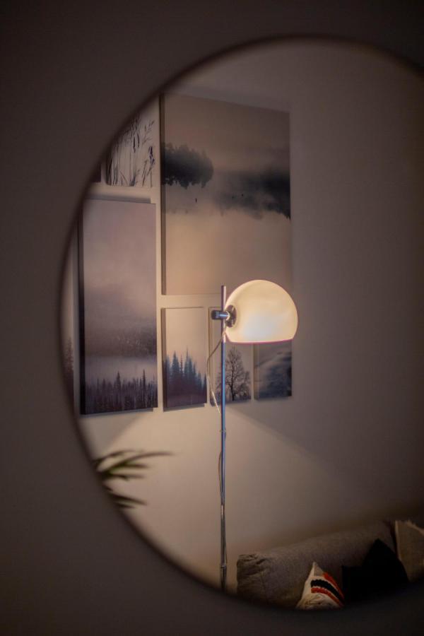 Spacious & Cozy Downtown Apartment With Balcony Budapest Bagian luar foto